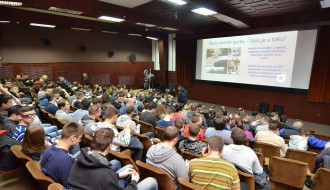 Ponoćna premijera filma "Star Wars – Buđenje sile" 3D