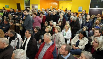 Zbor građana MZ Prozivka zbog problema sa računima za grejanje