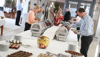 Nedeljni ručak u restoranu Panorama