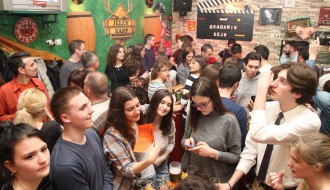 Prvomajski susret u dvorištu