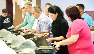 Nedeljni ručak u restoranu Panorama