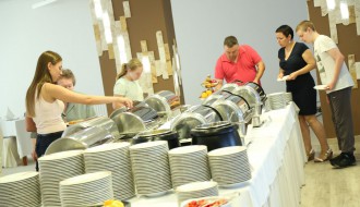 Nedeljni ručak u restoranu Panorama