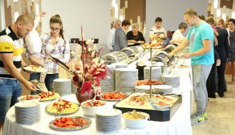 Nedeljni ručak u restoranu Panorama