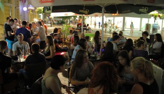 Humanitarno veče za Ivu