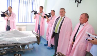 Poseta predstavnika grada bebama rođenim na Dan grada