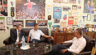 Sastanak člana GV za sport sa pokrajinskim sekretarom za sport i obilazak košarkaškog terena u Aleksandrovu