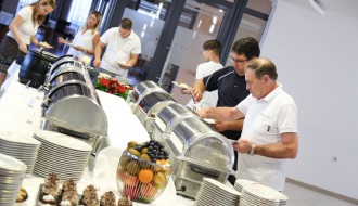 Nedeljni ručak u restoranu Panorama