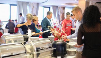 Nedeljni ručak u restoranu Panorama