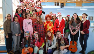 "Nasmejani pajaci" u poseti deci na pedijatriji