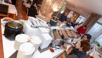 Nedeljni ručak u restoranu Panorama