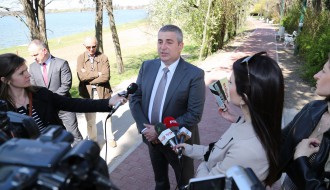 Obilazak saniranih trotoara na Paliću i novoizgrađene pešačke staze pored jezera