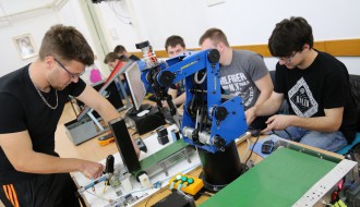 Manifestacija kreativnosti i inventivnosti mladih učenika "Projektna nedelja"