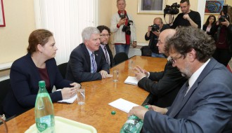 Ambasador SAD u poseti HNV