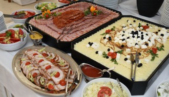 Nedeljni ručak u restoranu Panorama