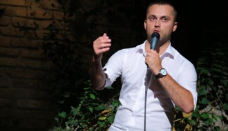 Veče standup komedije sa Srđanom Olmanom i Dušanom Varničićem
