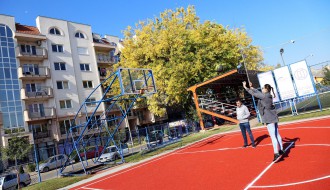 Predaja na upotrebu tartan terena za košarku