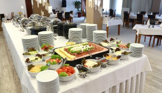 Nedeljni ručak u restoranu Panorama