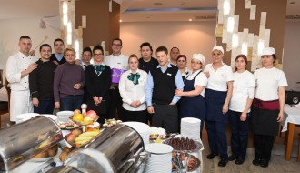 Nedeljni ručak u restoranu Panorama