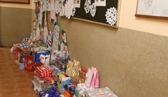 Paketići za decu OiSŠ "Dositej Obradović" i "Žarko Zrenjanin"