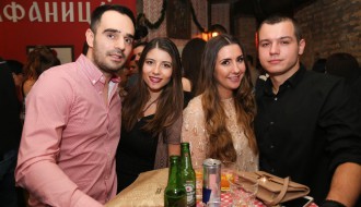 Repriza dočeka Nove godine u Mojoj kafanici (#NG2018)