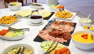 Nedeljni ručak u restoranu Panorama