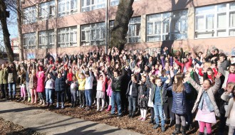 Poseta etno grupe "Balkanika" i Danice Krstić povodom snimanja spota za Beoviziju