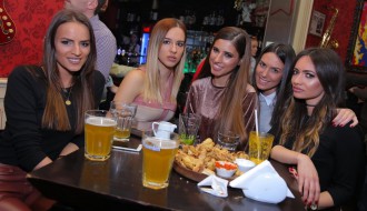 Girls between maniacs