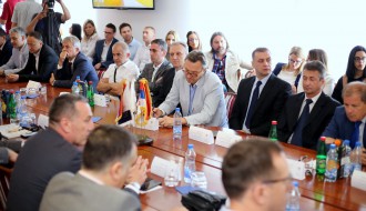 Okrugli sto "Ekonomski, privredni i poslovni aspekti unutrašnjeg dijaloga o KiM"