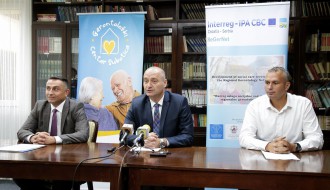 Uručivanje Ugovora za sprovođenje javnih radova