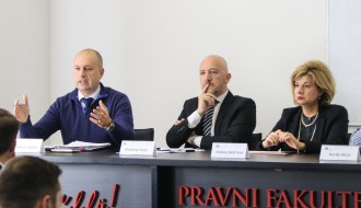 Javna rasprava "Zašto nam treba promena Ustava?"
