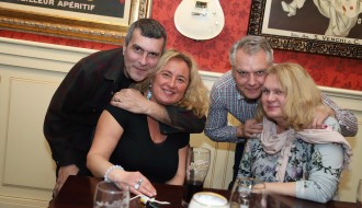 Larisa - Akustična Svirka