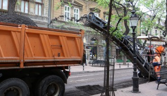 Radovi na rehabilitaciji asfalta u Ulici Dimitrija Tucovića