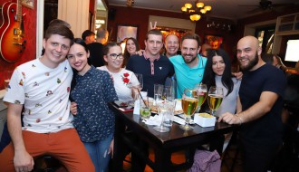 Larisa - Akustična Svirka