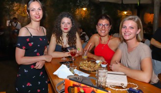 Larisa - Akustična svirka