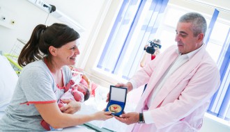 Obilazak beba rođenih na Dan grada