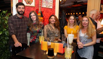 Larisa - Akustična svirka