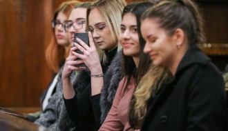 Humanitarni koncert “Muzikom protiv bolesti”