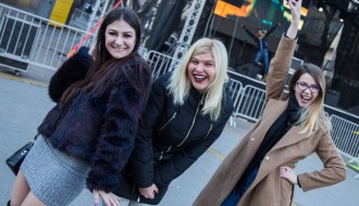 Prednovogodišnja atmosfera u centru grada na dnevnom dočeku