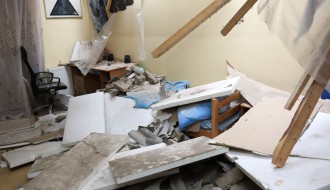 Obilazak porodičnog objekta na koji se obrušio deo zida susedne kuće