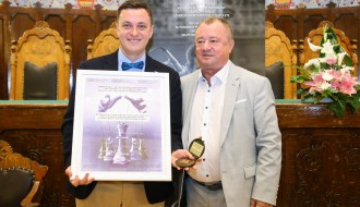 Svečana dodela priznanja dr Ferenc Bodrogvari