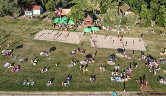 Nedeljno popodne uz obalu Palićkog jezera