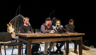 Najava premijere "Tri sestre" pozorišta Deže Kostolanji