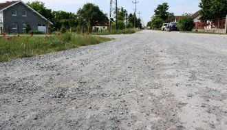 Obilazak neasfaltirane ulice Ane Frank na Makovoj sedmici