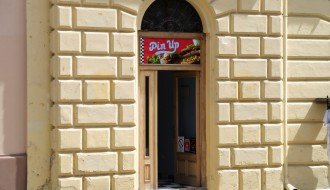 Restoran američke hrane "Pin Up"