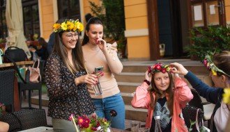 Kako napraviti cvetnu krunu - Kreativna radionica