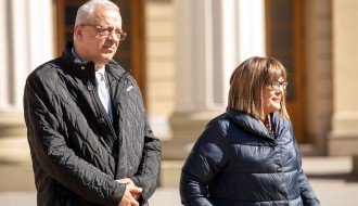 Ministarka kulture Maja Gojković na prijemu kod gradonačelnika Bakića i u obilasku zgrade Narodnog pozorišta