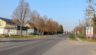 Neprilkadno obeleženo suženje puta na glavnom putu u Malom Bajmoku