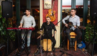 Trio Nomos - Akustična svirka