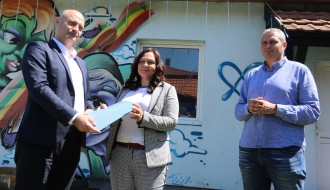 Sekretar Ivanišević u poseti udruženju "Autizam"