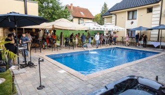 Villа Cvijanović - odmor u modernom ambijentu, uz bazen i wellnes sadržaje